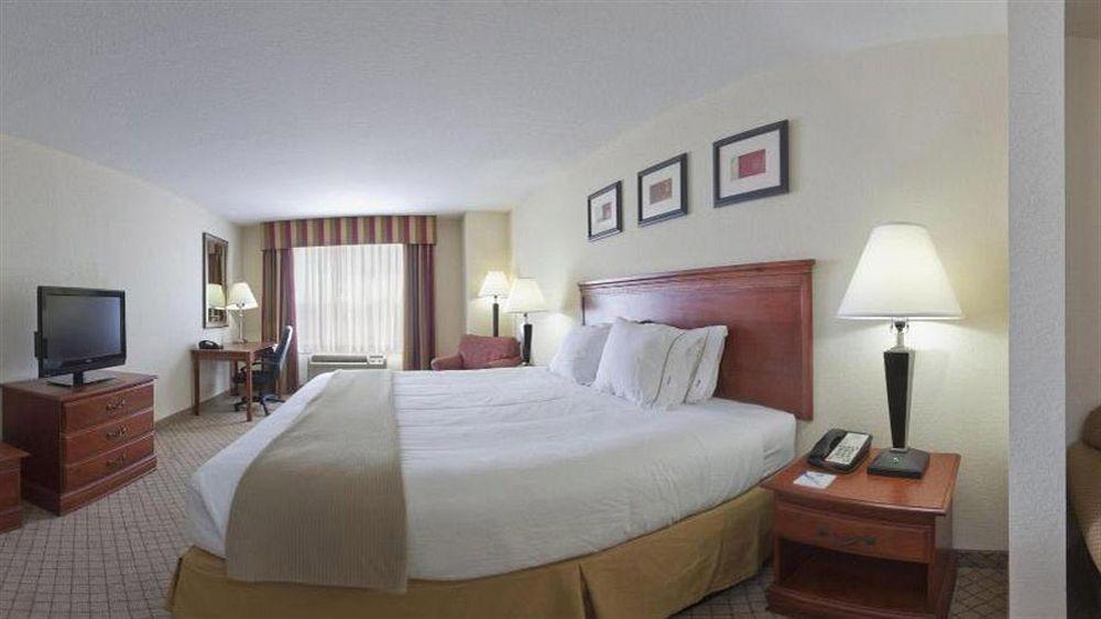Holiday Inn Express Hotel & Suites Tampa-Fairgrounds-Casino By Ihg Mango Exterior foto