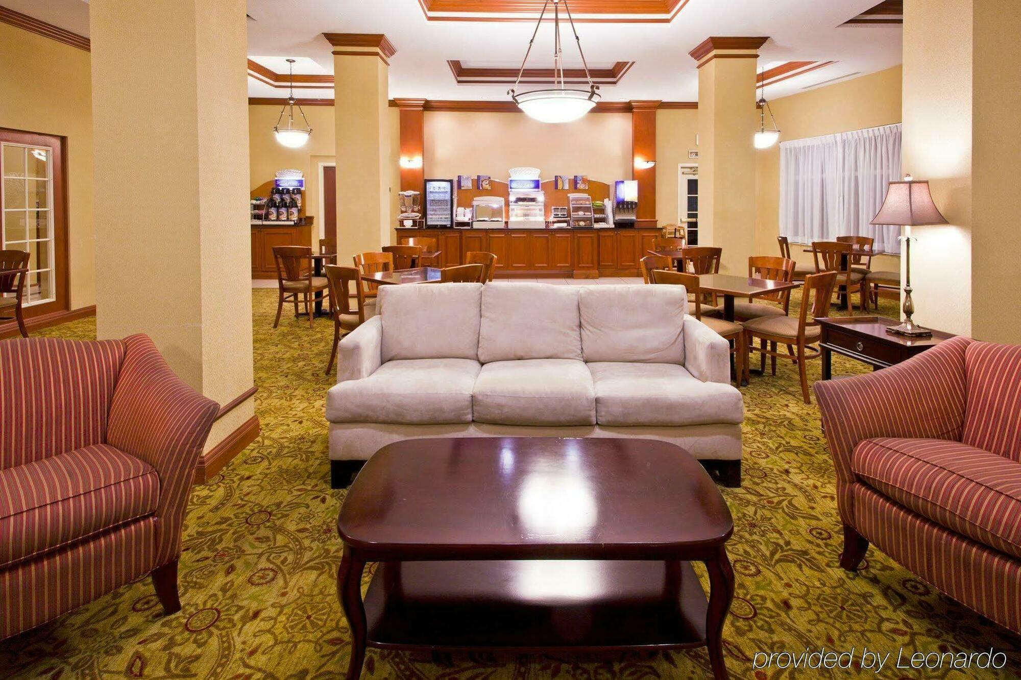 Holiday Inn Express Hotel & Suites Tampa-Fairgrounds-Casino By Ihg Mango Restaurant foto